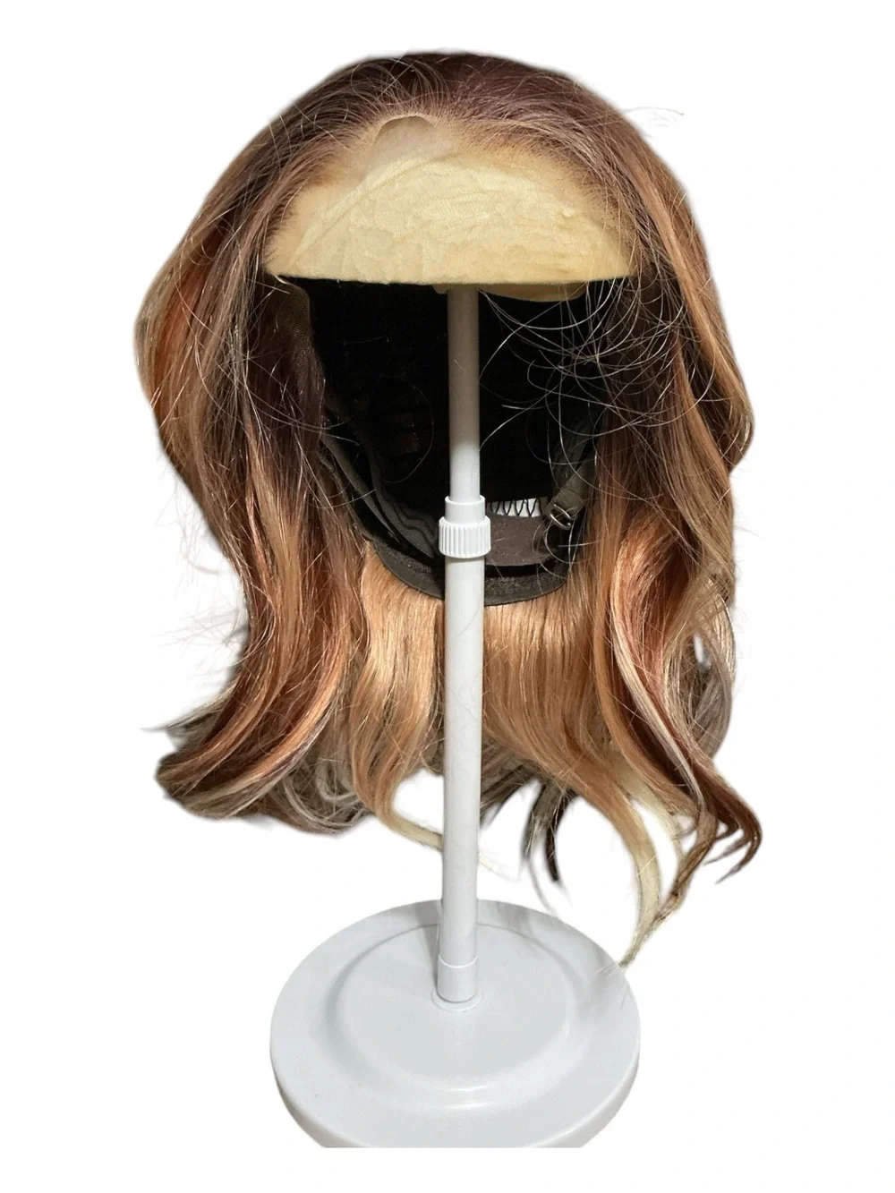 CSC Dua. Synthetic Lace Front Wig in Strawberry Blonde